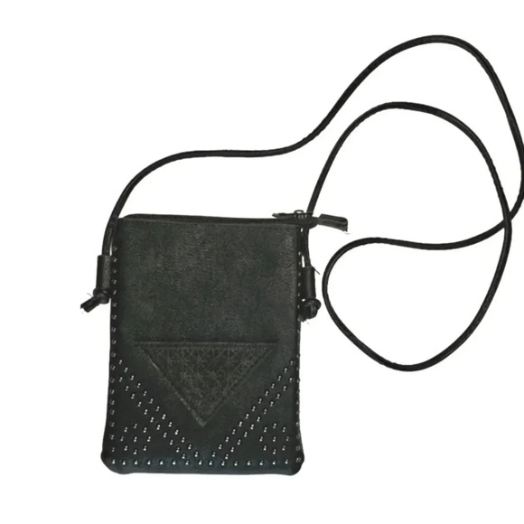 Moda CrossBody Bag Vegan Leather  Embellishment Pattern Zip Closure - Picture 1 of 8